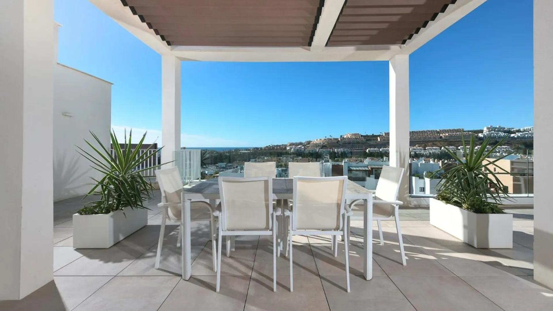 Penthouse With Ocean View 4 Bedrooms Apartment Malaga