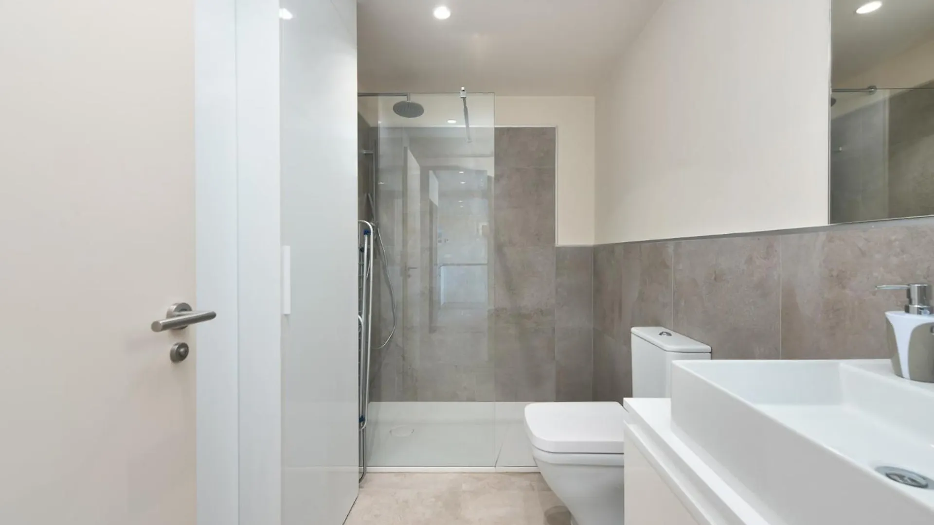 Penthouse With Ocean View 4 Bedrooms Apartment Malaga