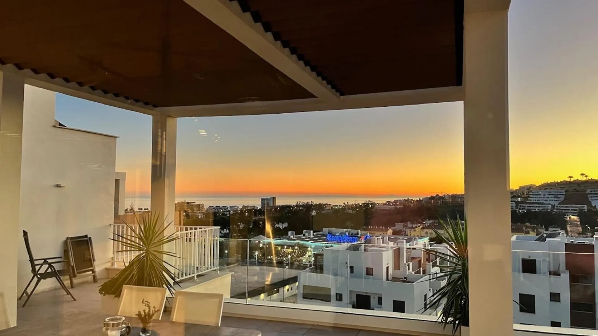 Penthouse With Ocean View 4 Bedrooms Apartment Malaga