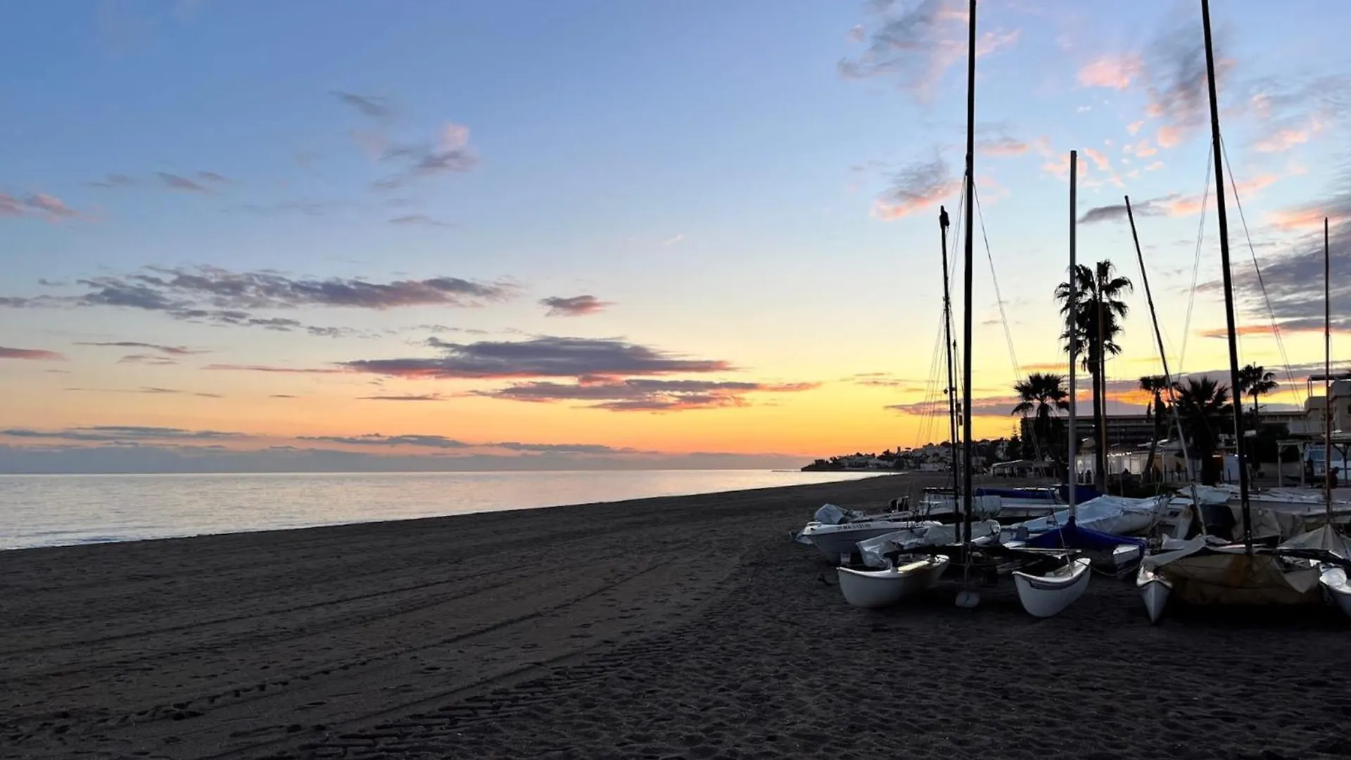Penthouse With Ocean View 4 Bedrooms Apartment Malaga